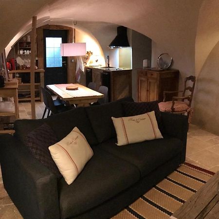 La Suite Lou Le Noyer  Exterior photo